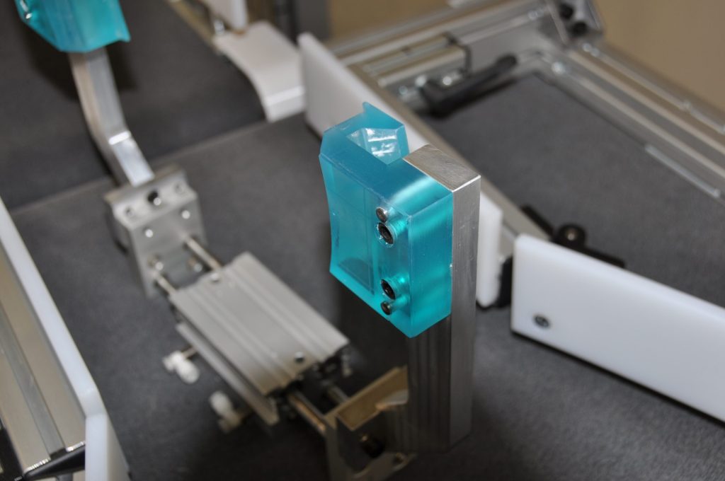 3D-printede fikstur til at holde et rundt emne
